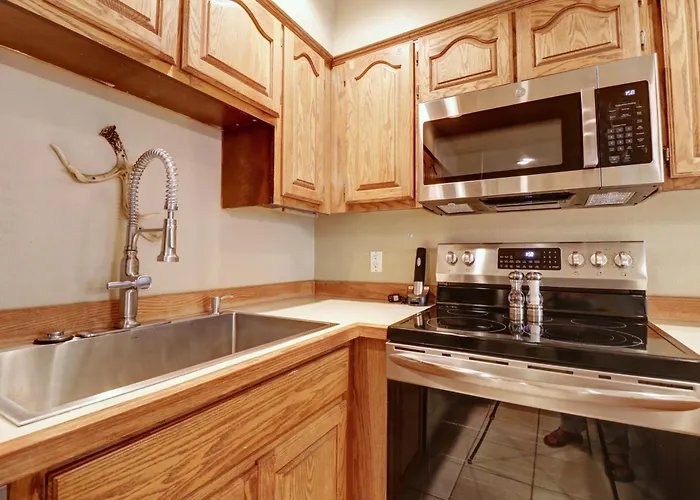 Sb102 Snowbridge 2br 2ba Apartment *